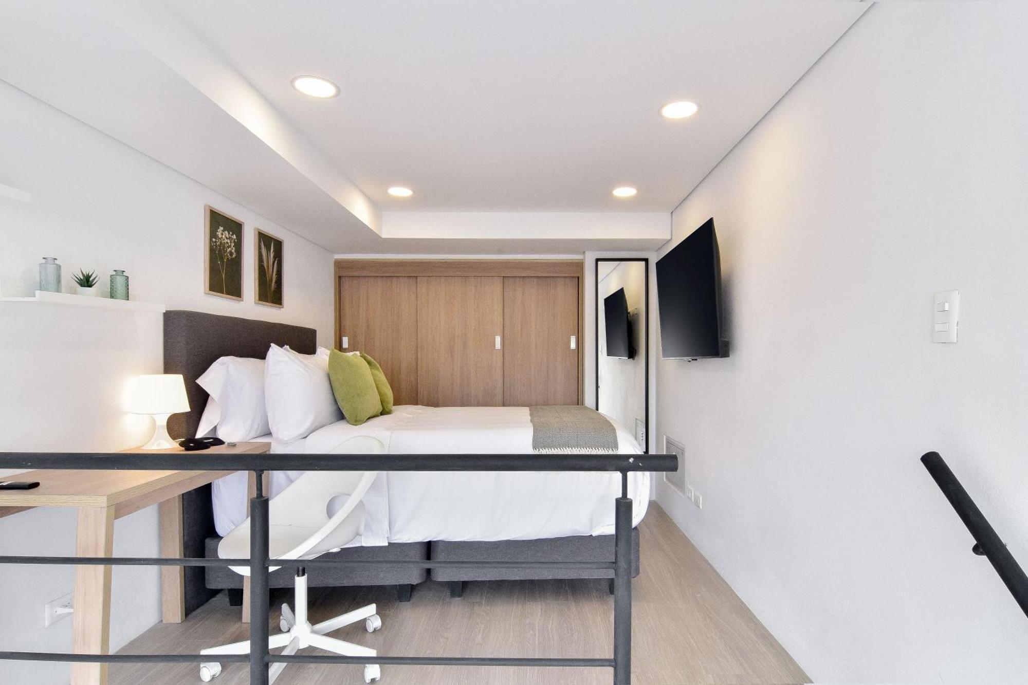 Nuevecuatro By Wynwood House Apartment